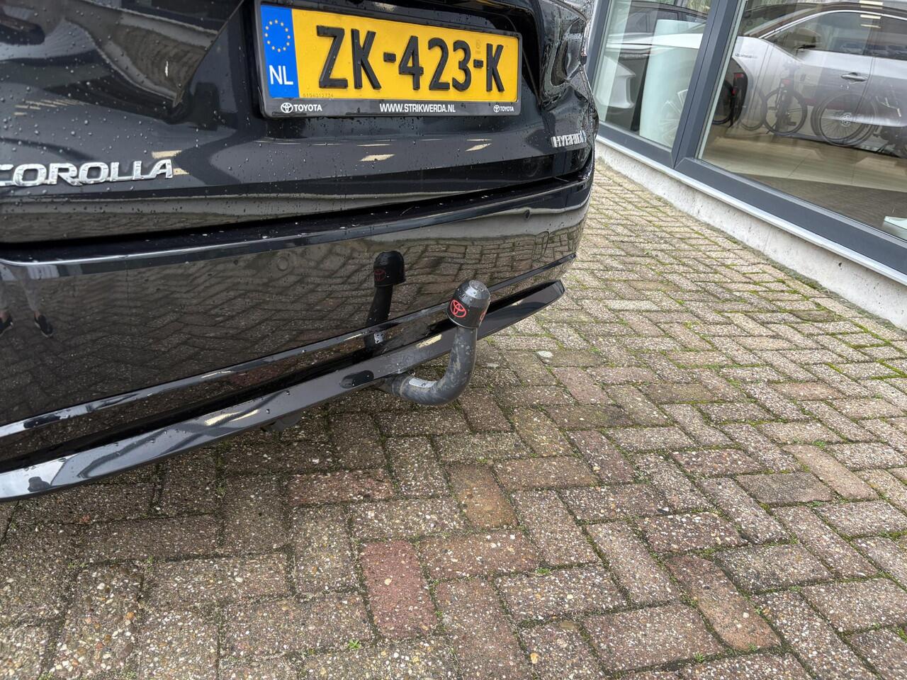 Toyota COROLLA Touring Sports 1.8 Hybrid Executive