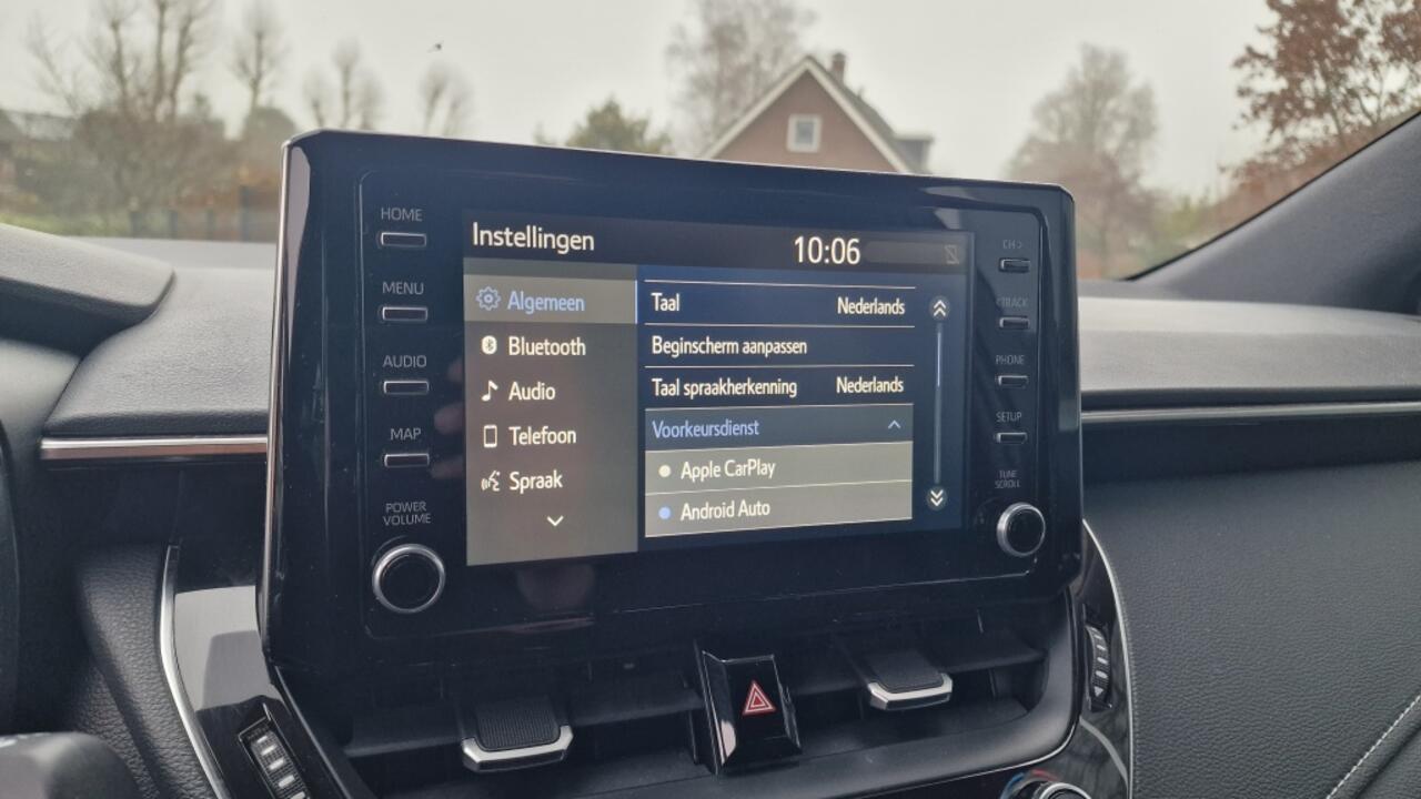 Toyota COROLLA 2.0 Hybrid Bi-Tone Dynamic, 184 PK, Stoelverwarming,