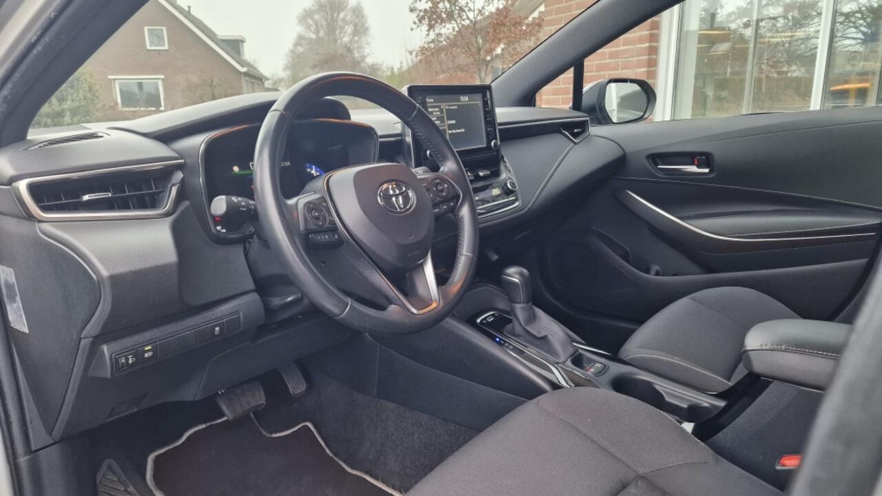 Toyota COROLLA 2.0 Hybrid Bi-Tone Dynamic, 184 PK, Stoelverwarming,
