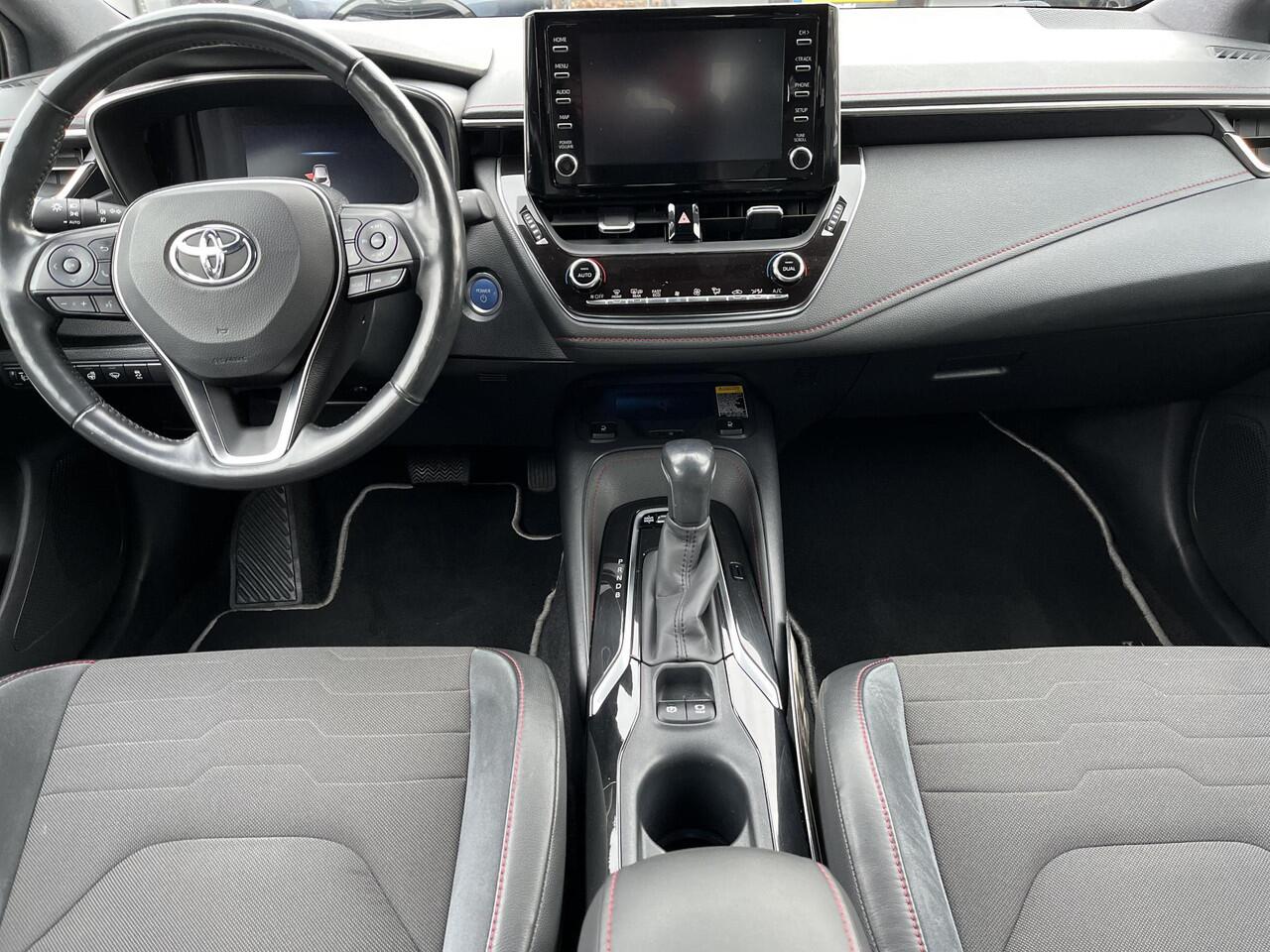 Toyota COROLLA 1.8 Hybrid Executive | All-in prijs | Automaat | Trekhaak | Parkeersensoren