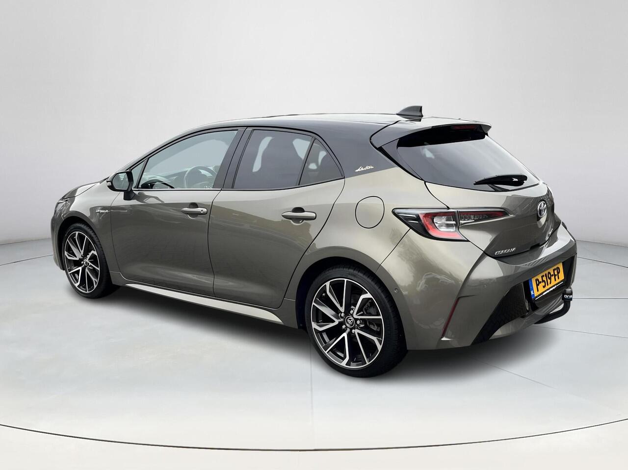 Toyota COROLLA 1.8 Hybrid Executive | All-in prijs | Automaat | Trekhaak | Parkeersensoren