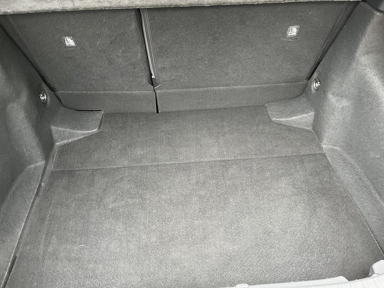 Toyota COROLLA 1.8 Hybrid Executive | All-in prijs | Automaat | Trekhaak | Parkeersensoren