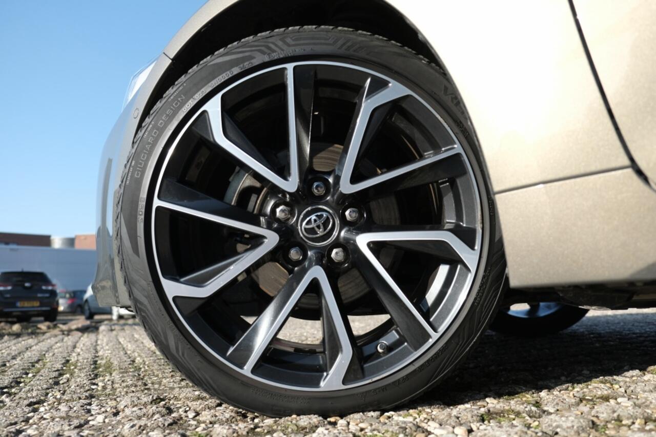 Toyota COROLLA 1.8 Hybrid 122 Executive Automaat | Blind Spot monitor | Sportst