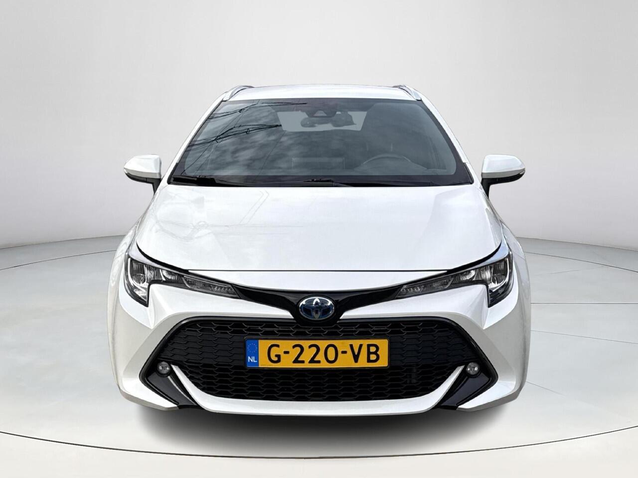 Toyota COROLLA Touring Sports 1.8 Hybrid Dynamic **TREKHAAK/ APPLE CARPLAY & ANDROID AUTO/ STOELVERWARMING/ LENDENSTEUN**