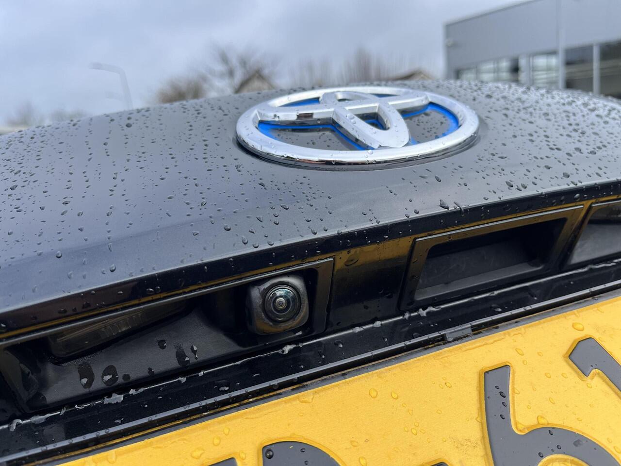 Toyota COROLLA Touring Sports 1.8 Hybrid First Edition | Navigatie | Apple CarPlay/Android auto | Achteruitrijcamera