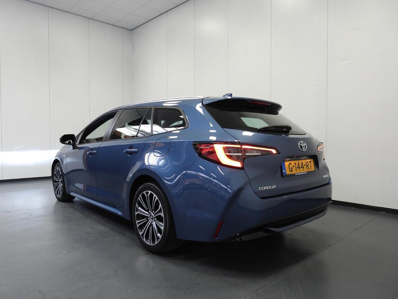 Toyota COROLLA Touring Sports 2.0 Hybrid Dynamic NAVI/CAMERA/CLIMA/17"LMV!