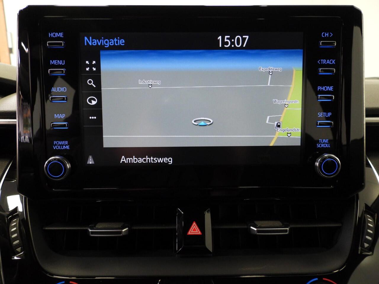 Toyota COROLLA Touring Sports 2.0 Hybrid Dynamic NAVI/CAMERA/CLIMA/17"LMV!