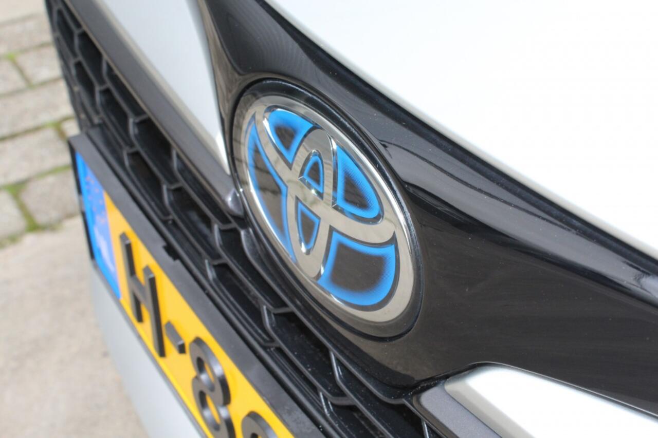 Toyota COROLLA 1.8 Hybrid Style LED / Bluetooth / Cruise Control