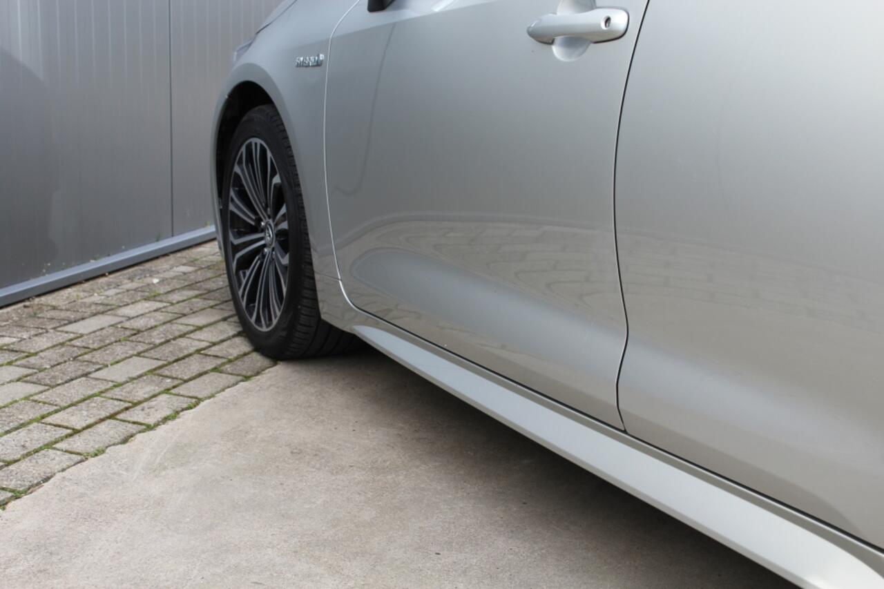 Toyota COROLLA 1.8 Hybrid Style LED / Bluetooth / Cruise Control