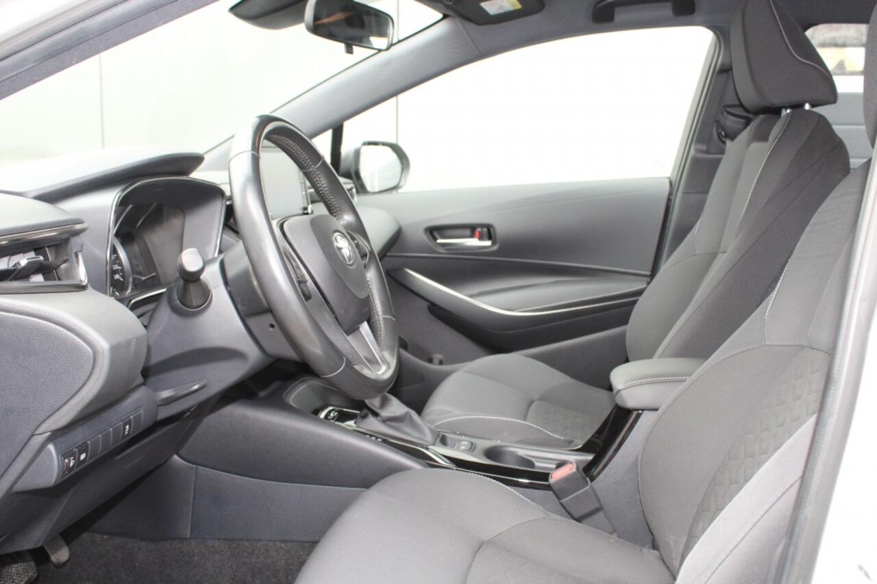 Toyota COROLLA 1.8 Hybrid Style LED / Bluetooth / Cruise Control
