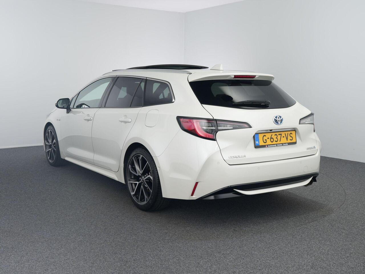 Toyota COROLLA Touring Sports 2.0 Hybrid Premium | Pano | Carplay | Camera | HUD |