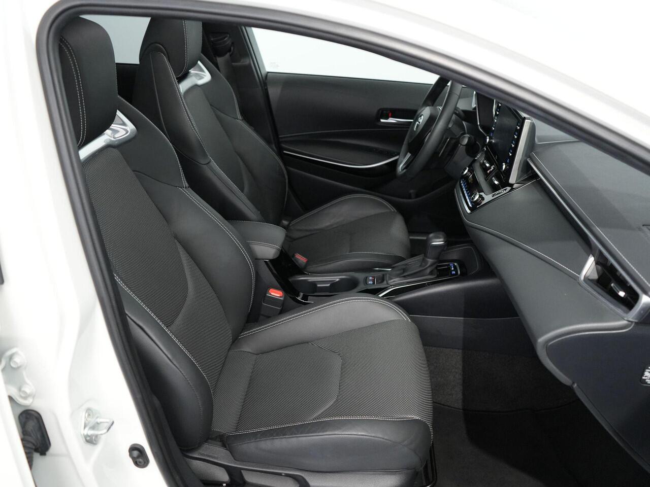 Toyota COROLLA Touring Sports 2.0 Hybrid Premium | Pano | Carplay | Camera | HUD |