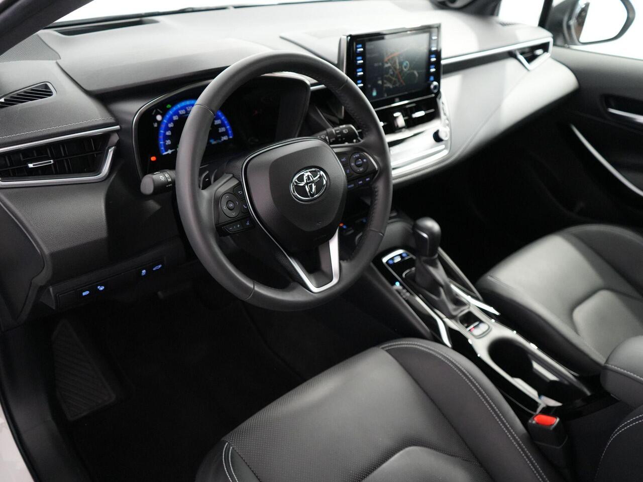 Toyota COROLLA Touring Sports 2.0 Hybrid Premium | Pano | Carplay | Camera | HUD |