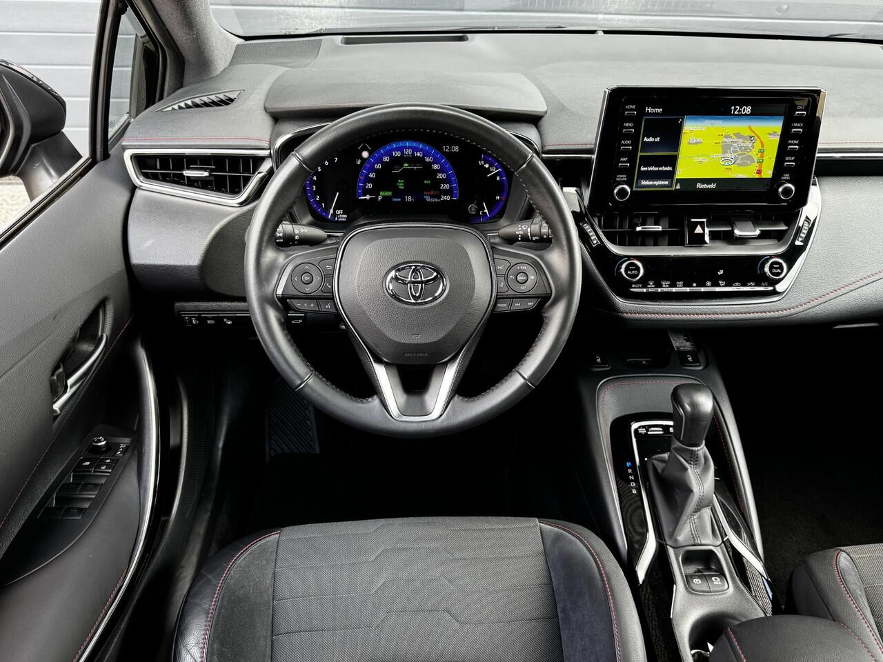 Toyota COROLLA TOURING SPORTS 1.8 HYBRID EXECUTIVE I AUTOMAAT I ADAPT. CRUISE CONTROL I ALCANTARA I APPLE CARPLAY