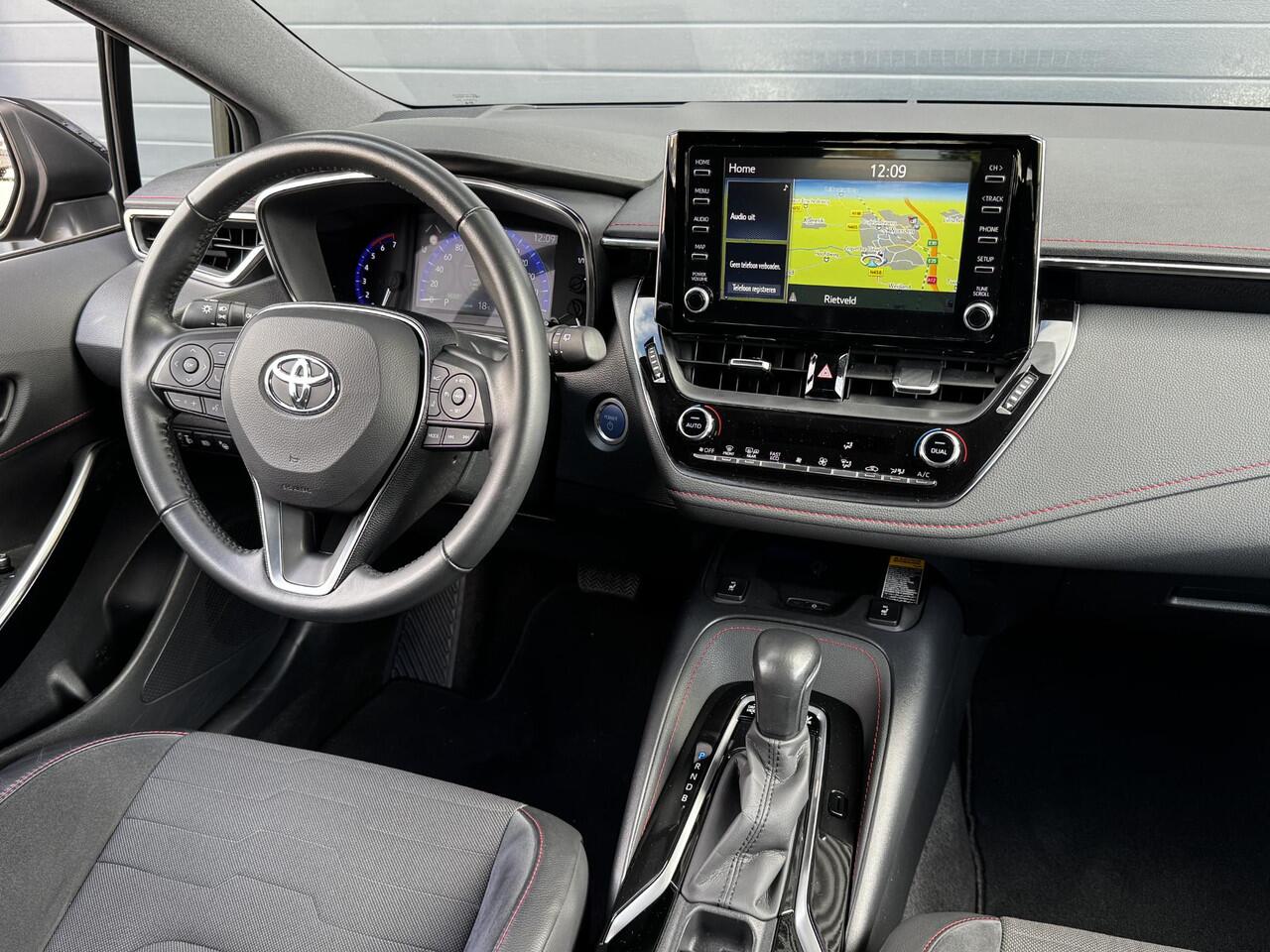 Toyota COROLLA TOURING SPORTS 1.8 HYBRID EXECUTIVE I AUTOMAAT I ADAPT. CRUISE CONTROL I ALCANTARA I APPLE CARPLAY