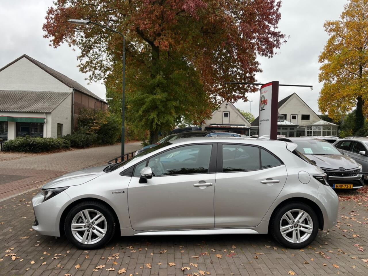 Toyota COROLLA 1.8 HYBRID AUTOMAAT / CAMERA / CARPLAY / NAVI / LM-VELGEN