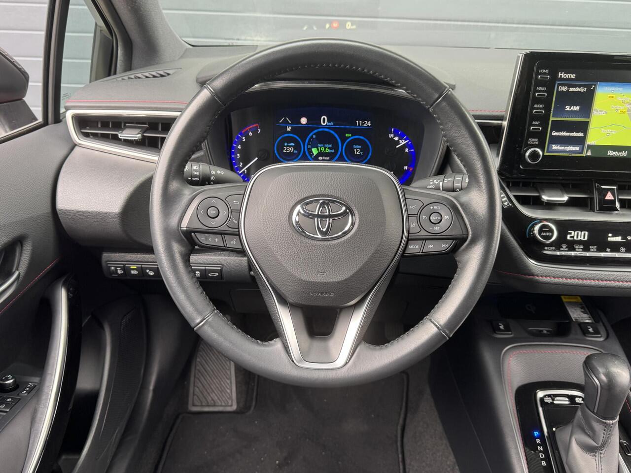 Toyota COROLLA Touring Sports 1.8 HYBRID EXECUTIVE I ADAPT. CRUISE CONTROL I ALCANTARA I NAVIGATIE I P-CAMERA