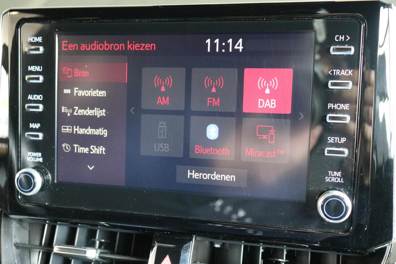 Toyota COROLLA Touring Sports 1.8 Hybrid Business Plus, Trekhaak , Parkeersensoren, Stoelverwarming