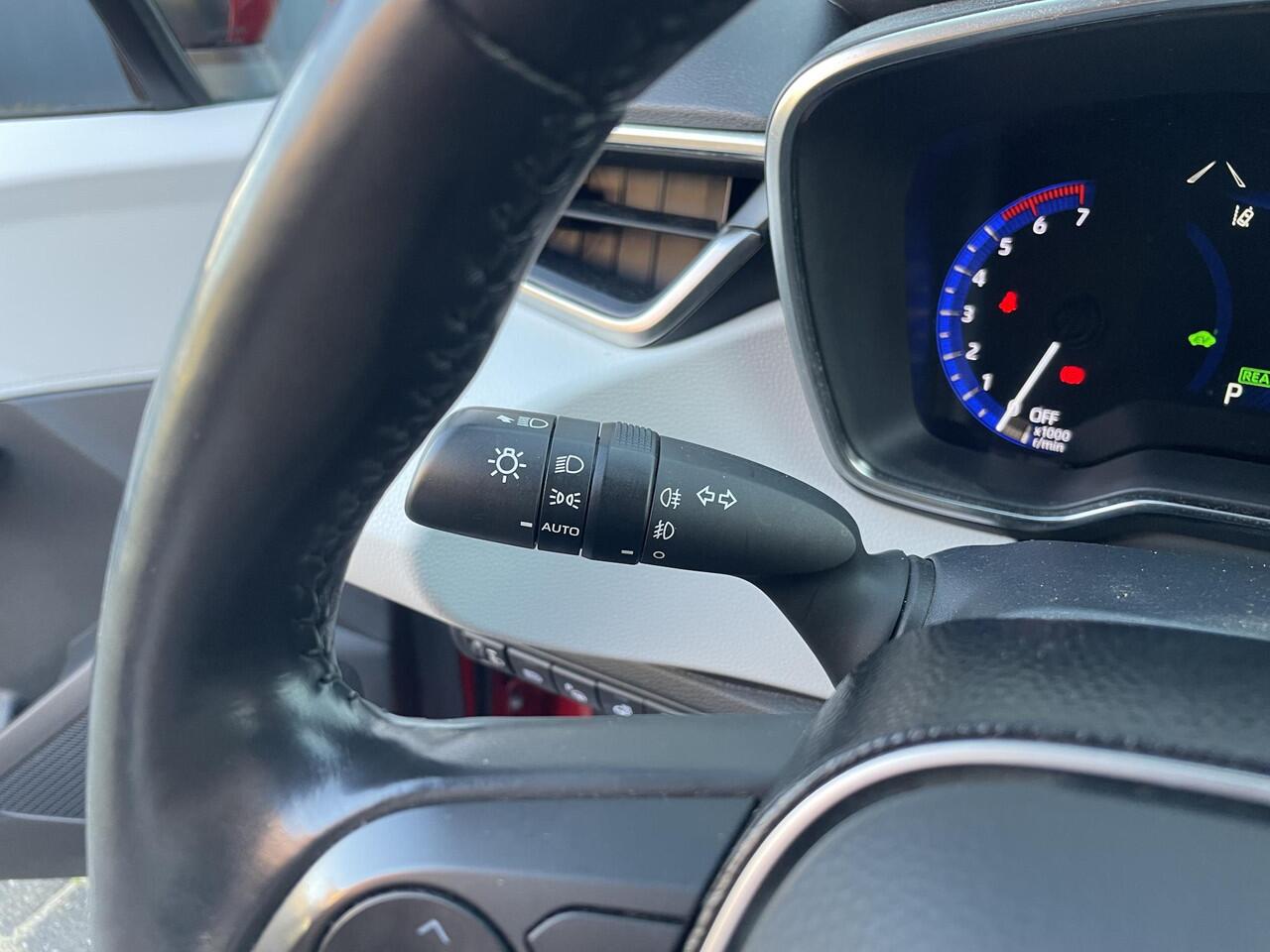 Toyota COROLLA 1.8 Hybrid Style | Parkeersensoren rondom | Dode hoek detectie | All Season banden | Spec Interieur | Zeer luxe |