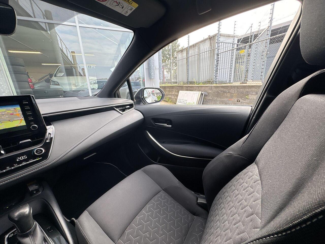 Toyota COROLLA Touring Sports 1.8 Hybrid Dynamic Edition | Rijklaarprijs | Blind spot | Sensoren | Trekhaak