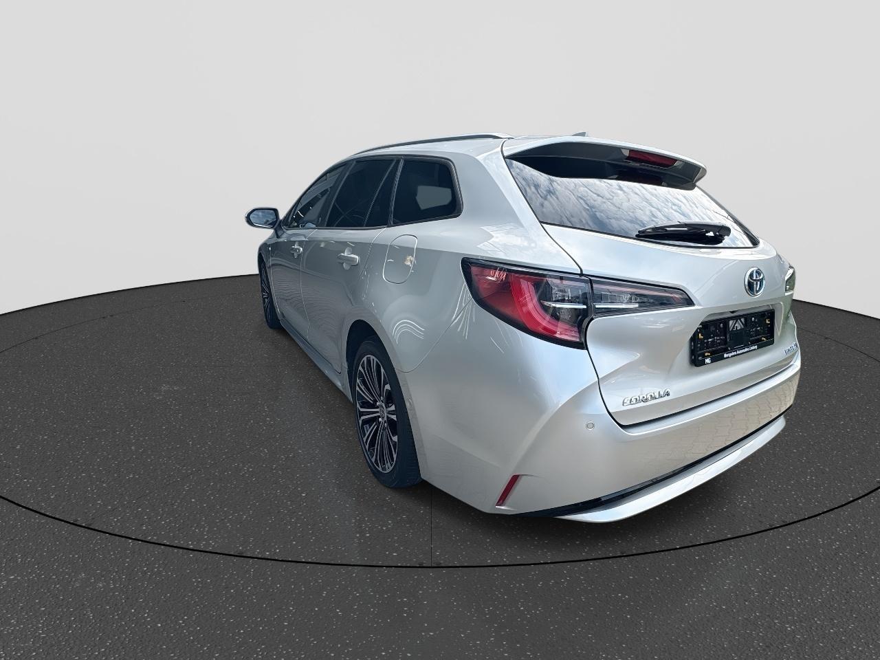 Toyota COROLLA Touring Sports 1.8 Hybrid Dynamic Edition | Rijklaarprijs | Blind spot | Sensoren | Trekhaak