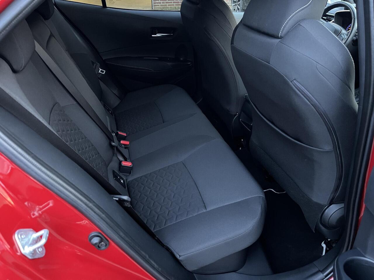 Toyota COROLLA 2.0 Hybrid Style Bi-Tone *JBL Premium Sound*