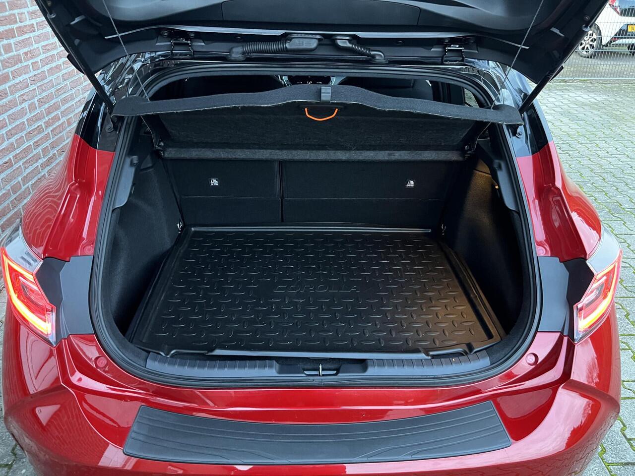 Toyota COROLLA 2.0 Hybrid Style Bi-Tone *JBL Premium Sound*