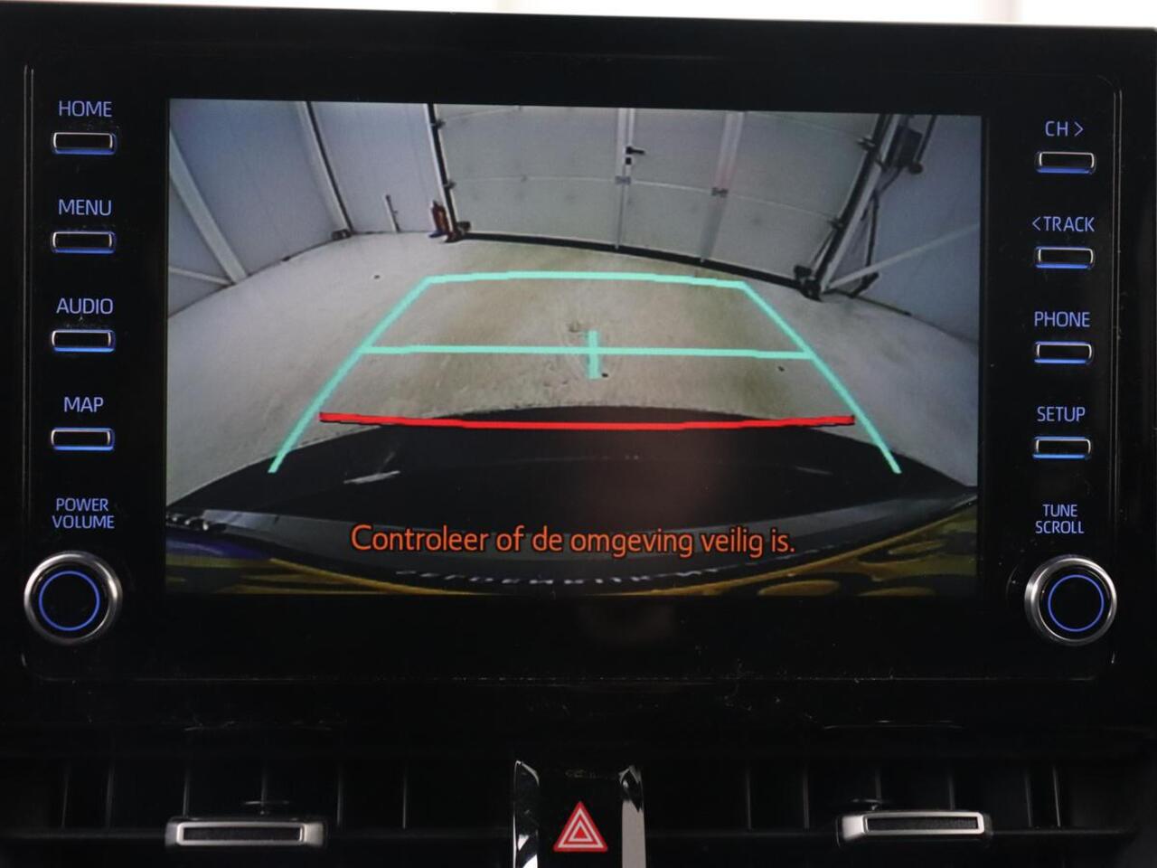 Toyota COROLLA 1.8 Hybrid Business Plus | Stoelverwarming | Carplay | Adaptive cruise | Camera | Full LED | Climate control | Keyless | Digital Cockpit | Bluetooth