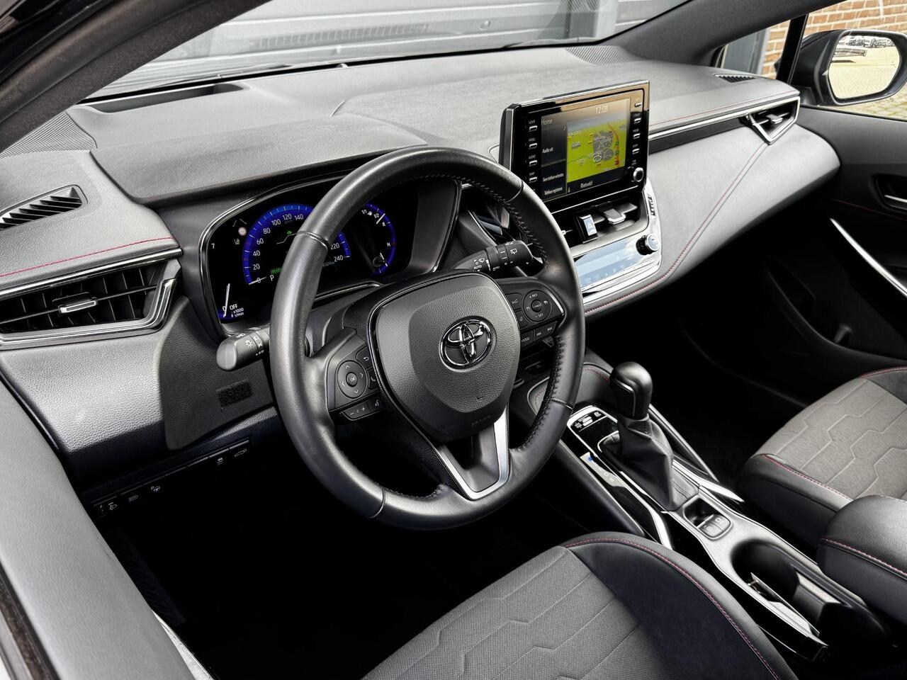 Toyota COROLLA TOURING SPORTS 1.8 HYBRID EXECUTIVE I AUTOMAAT I ADAPT. CRUISE CONTROL I ALCANTARA I APPLE CARPLAY