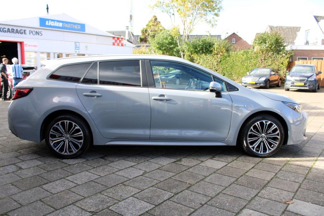 Toyota COROLLA Touring Sports 1.8 Hybrid Business Plus