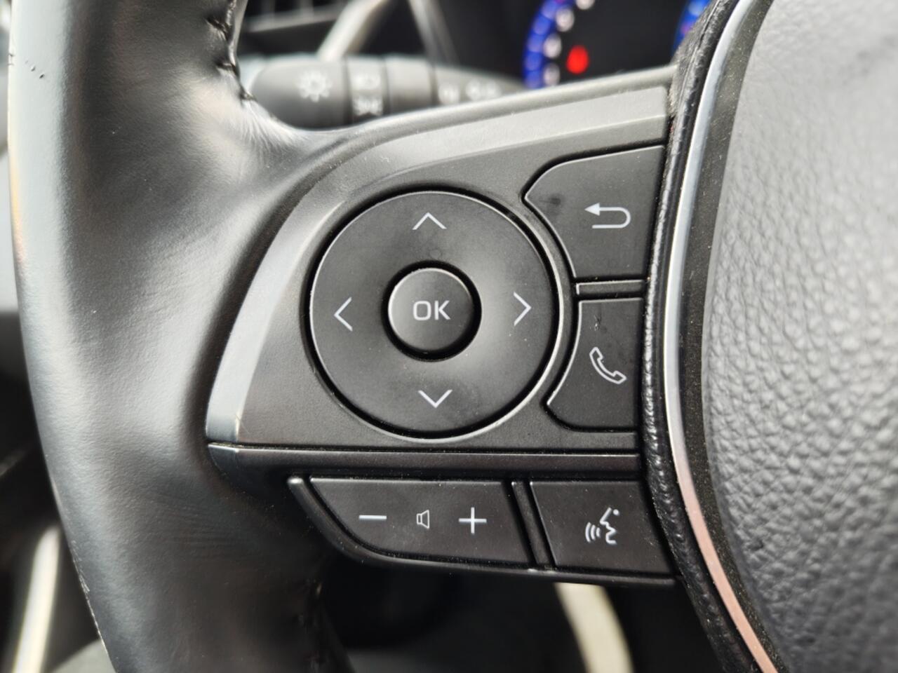 Toyota COROLLA 1.8 Hybrid Dynamic | Sensoren voor | Stoelverwarming | Android A