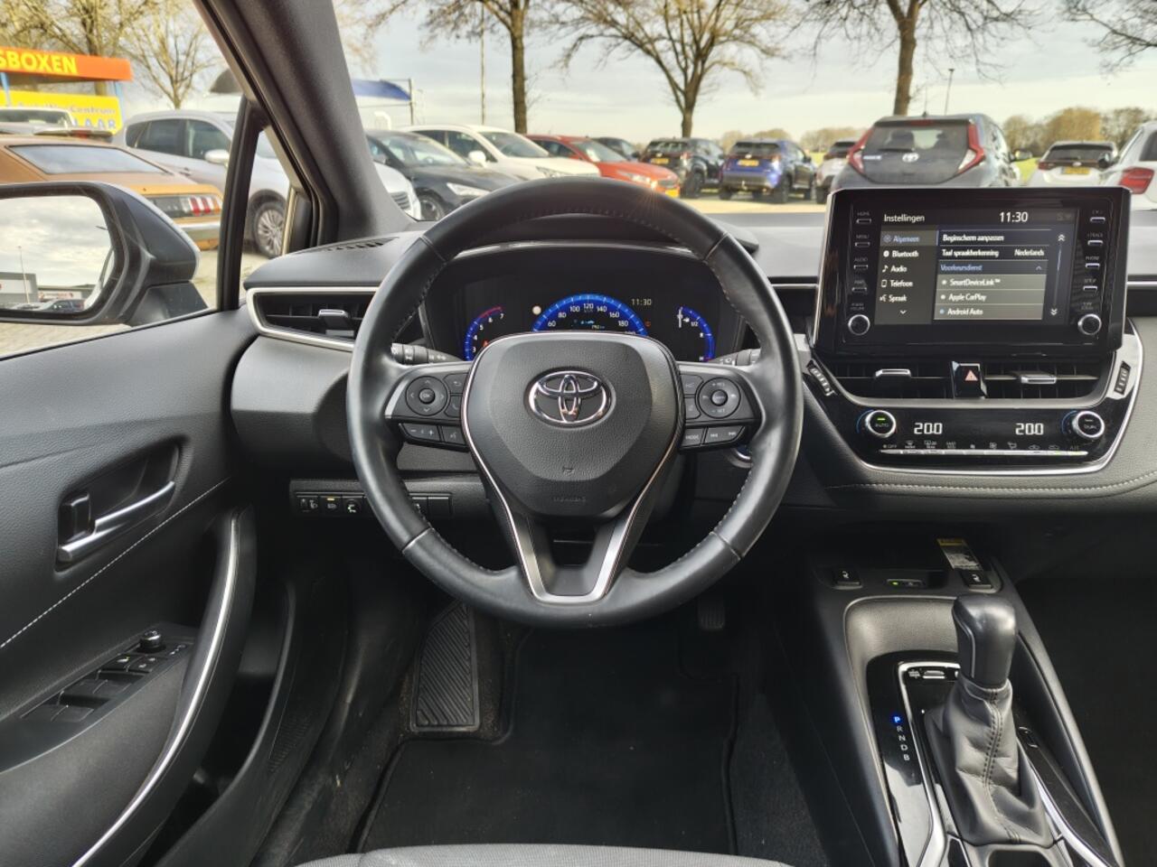 Toyota COROLLA 1.8 Hybrid Dynamic | Sensoren voor | Stoelverwarming | Android A