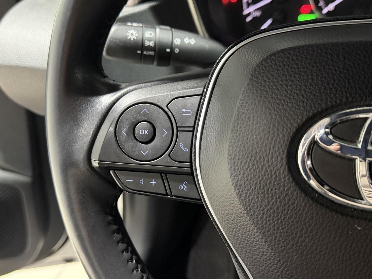 Toyota COROLLA Touring Sports 1.8 Hybrid Active | Navigatie | Dealer onderhouden |