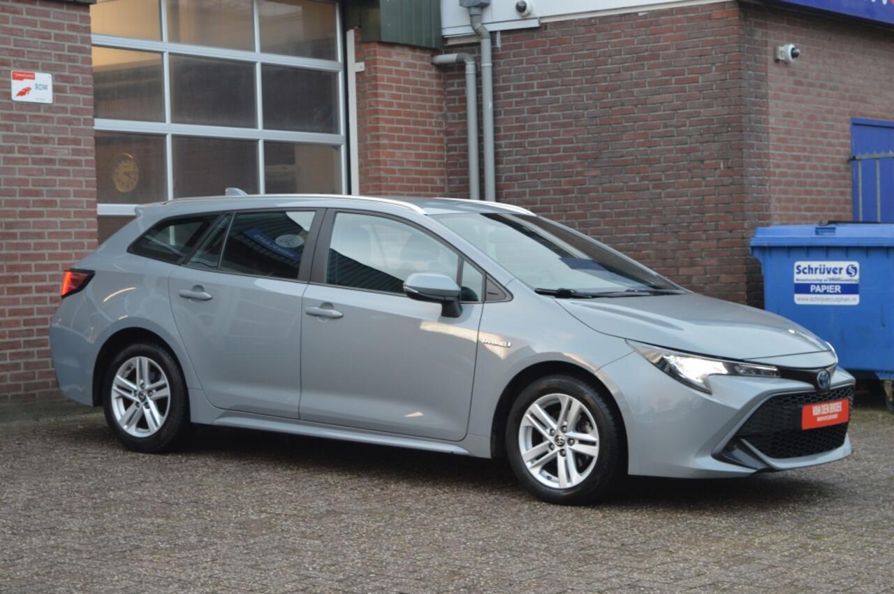 Toyota COROLLA Touring Sports 1.8 | HYBRID - CAMERA - LED