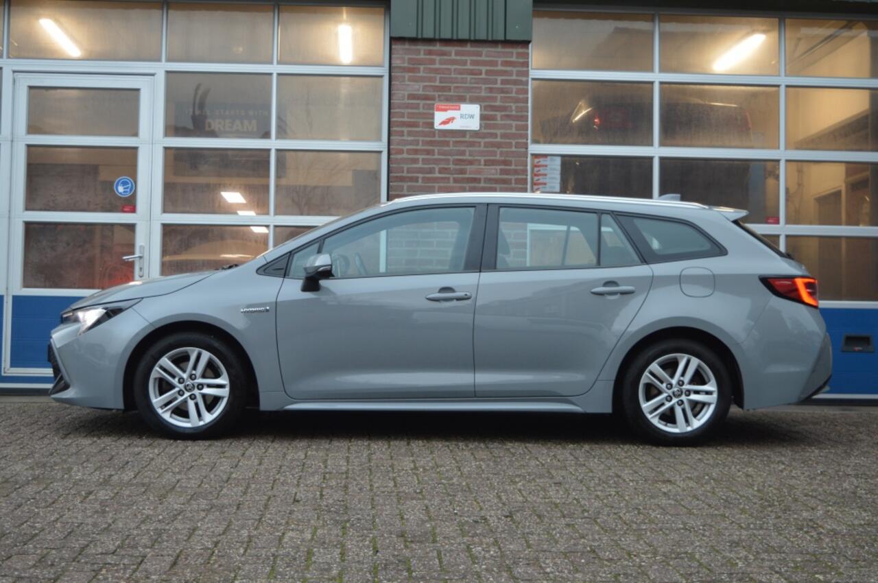 Toyota COROLLA Touring Sports 1.8 | HYBRID - CAMERA - LED