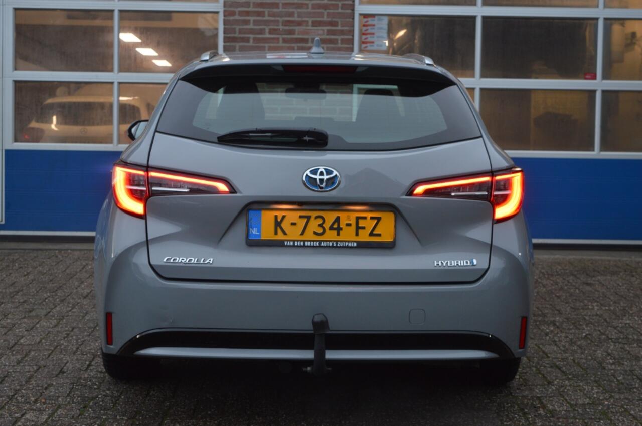 Toyota COROLLA Touring Sports 1.8 | HYBRID - CAMERA - LED