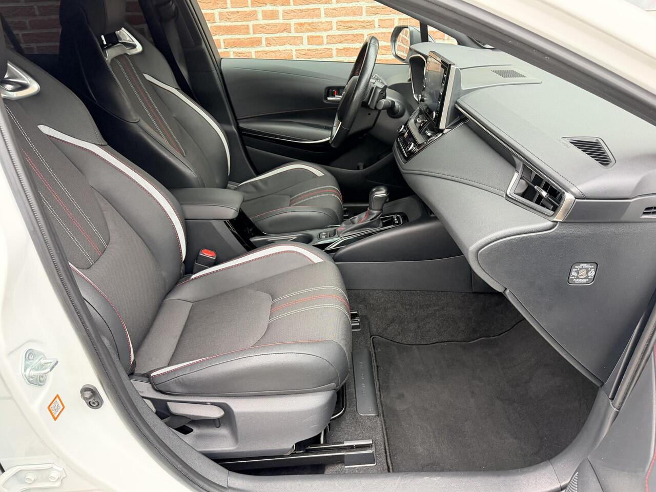 Toyota COROLLA Touring Sports 2.0 Hybrid GR-Sport Plus *Trekhaak*Matrix LED*JBL*