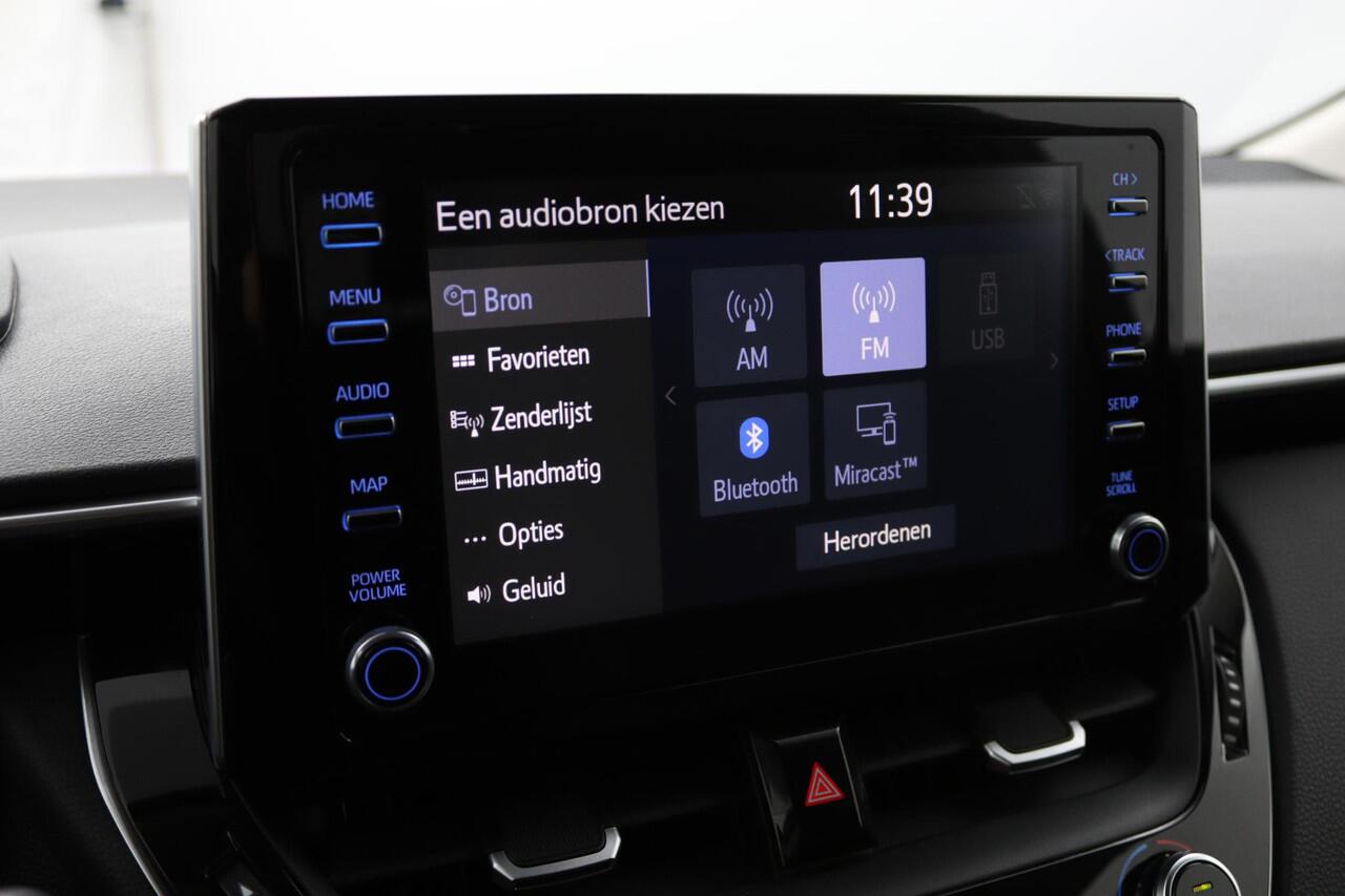 Toyota COROLLA 1.8 Hybrid Dynamic | Stoelverwarming | Parkeersensoren | Afneembare Trekhaak |