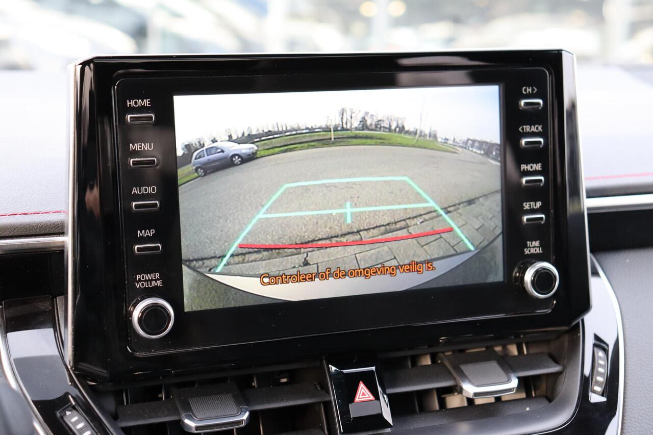 Toyota COROLLA 1.8 Hybrid Executive, Panoramadak Navi, Stoelverwarming, Parkeersensoren, Apple Carplay, Black Pack.