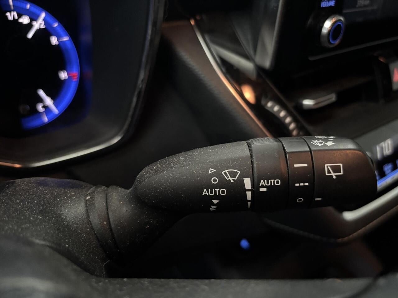 Toyota COROLLA Touring Sports 1.8 Hybrid Business Plus