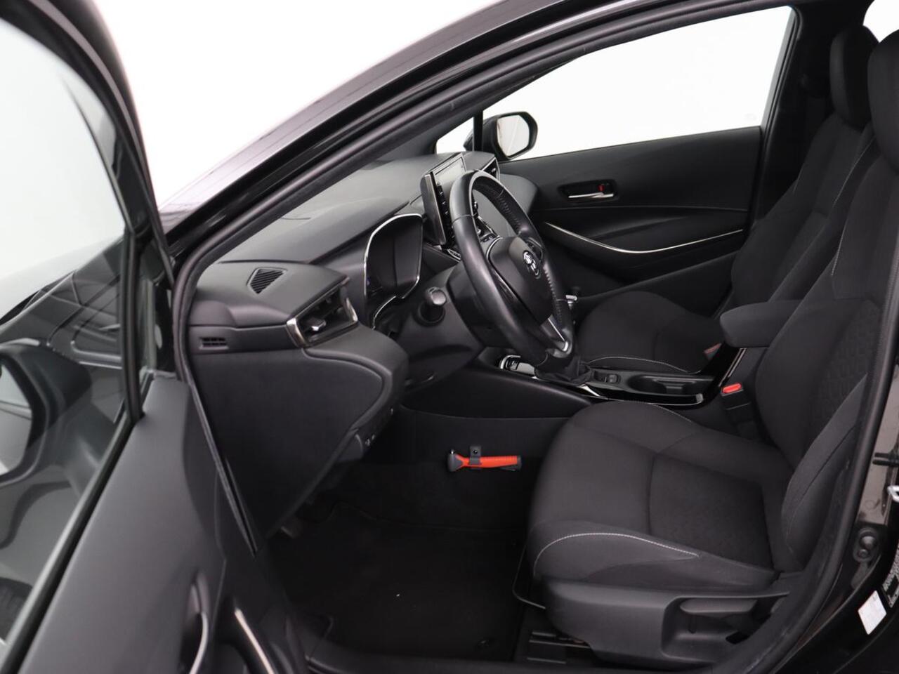 Toyota COROLLA 1.2 Turbo Active | Camera | Adaptive cruise | Carplay | Navigatie | Full LED | Climate control | Bluetooth | 16'' | DAB ontvanger