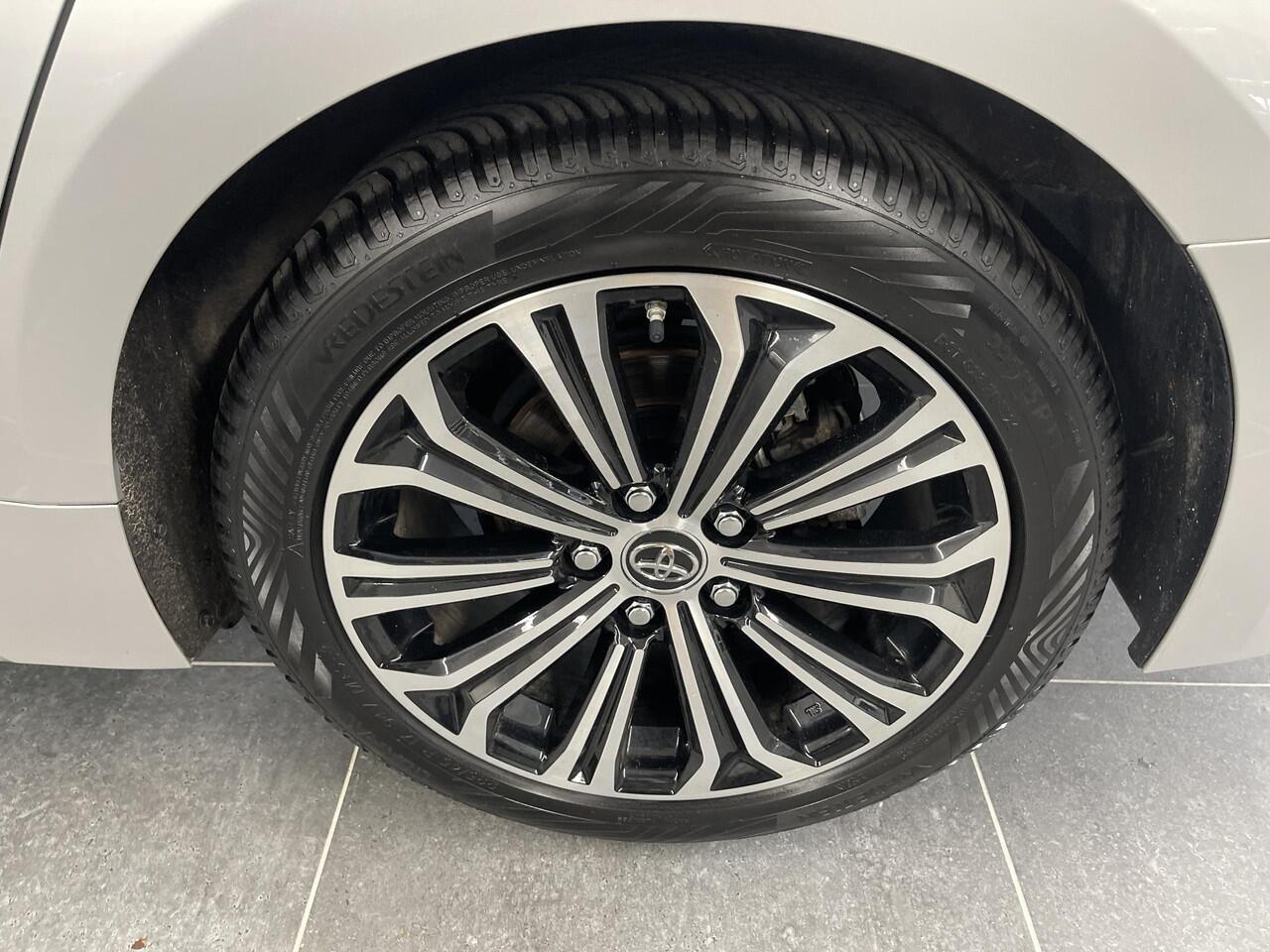 Toyota COROLLA Touring Sports 1.8 Hybrid Dynamic