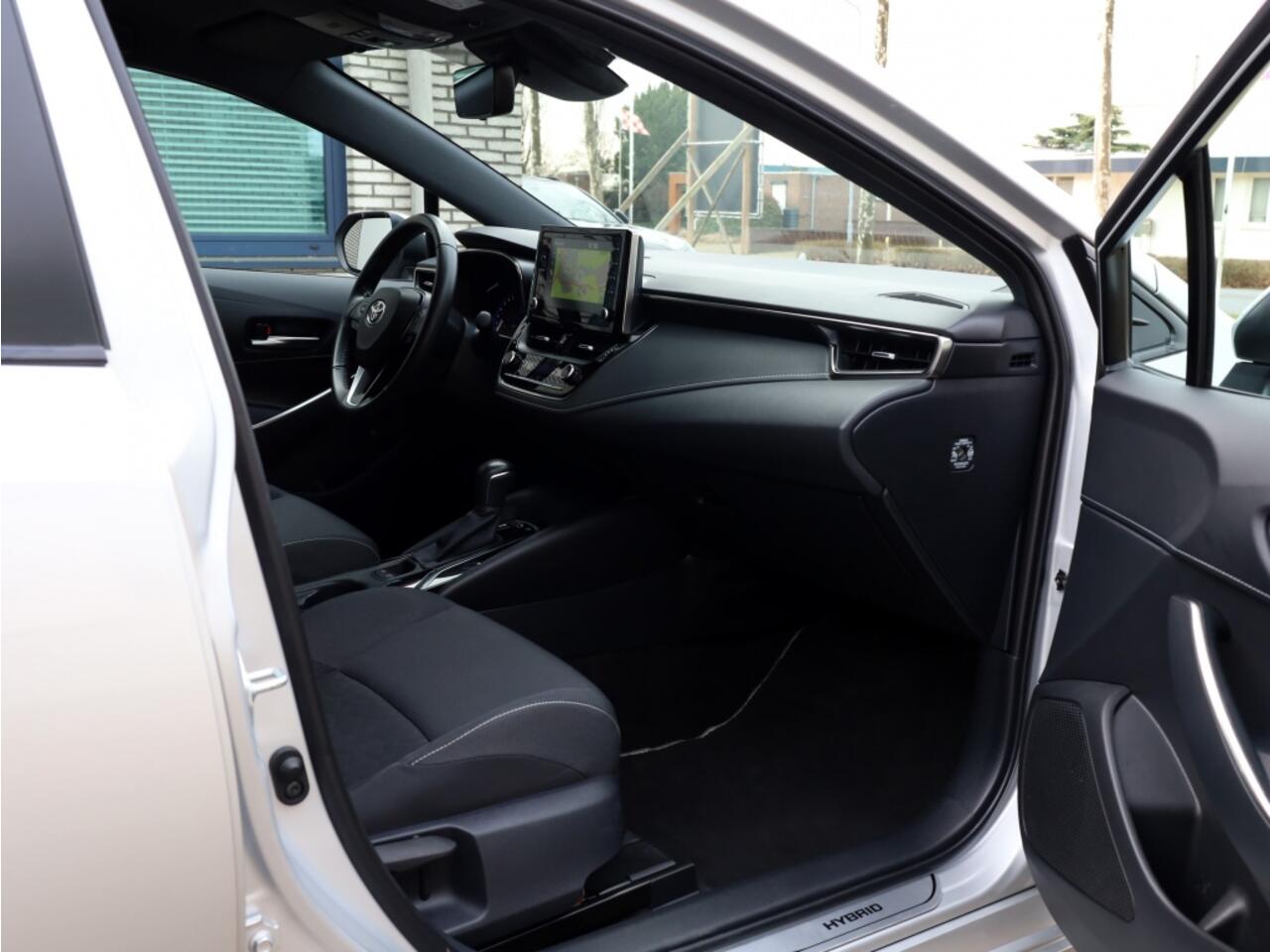 Toyota COROLLA Touring Sports 1.8 Hybrid Business | Navigatie | Camera | Climate Control