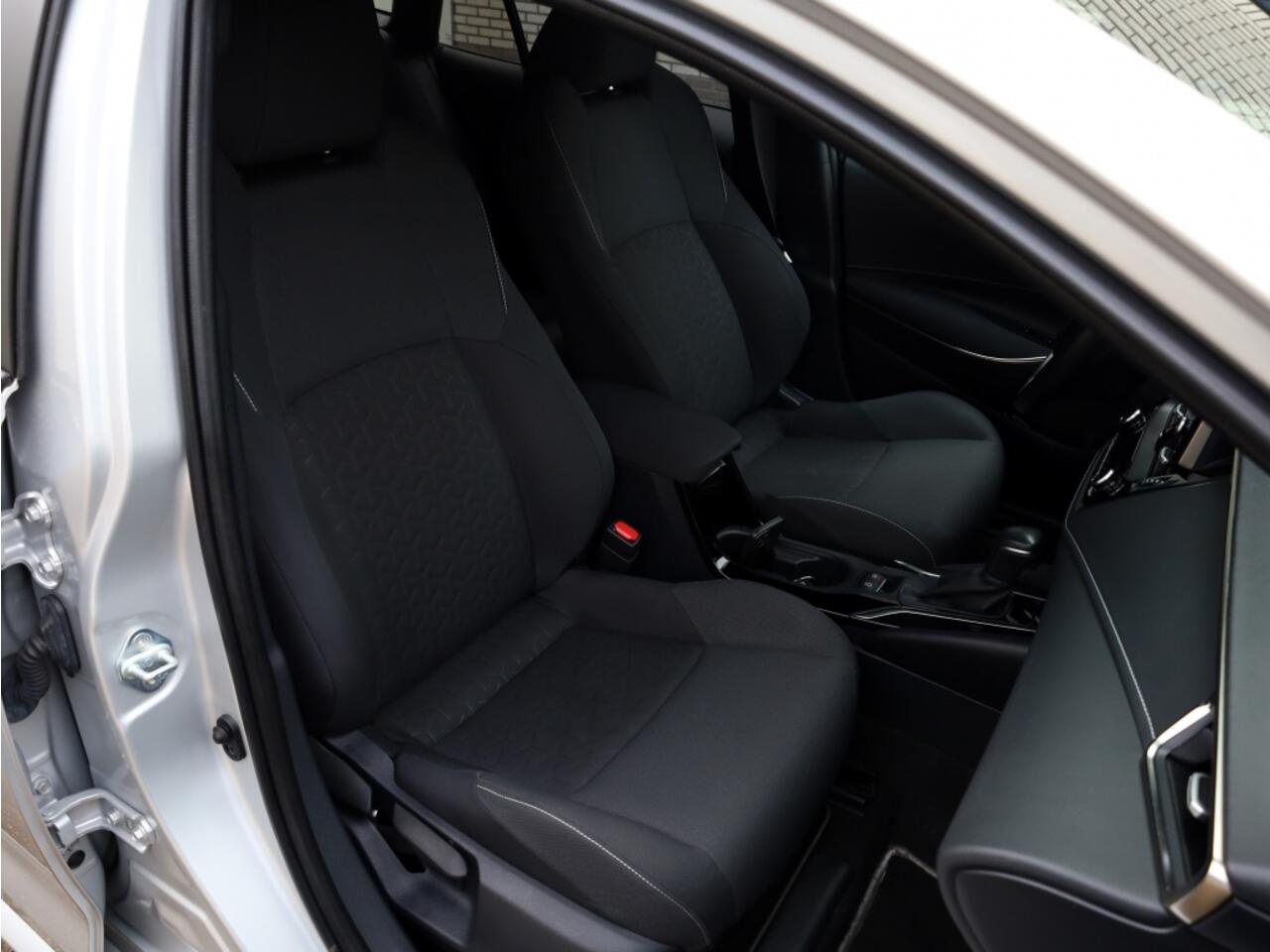 Toyota COROLLA Touring Sports 1.8 Hybrid Business | Navigatie | Camera | Climate Control