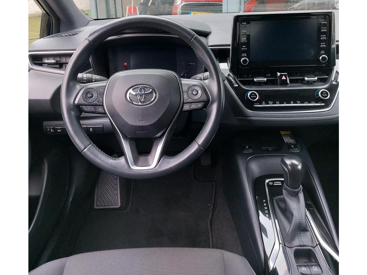 Toyota COROLLA 1.8 Hybrid Business Plus | Trekhaak