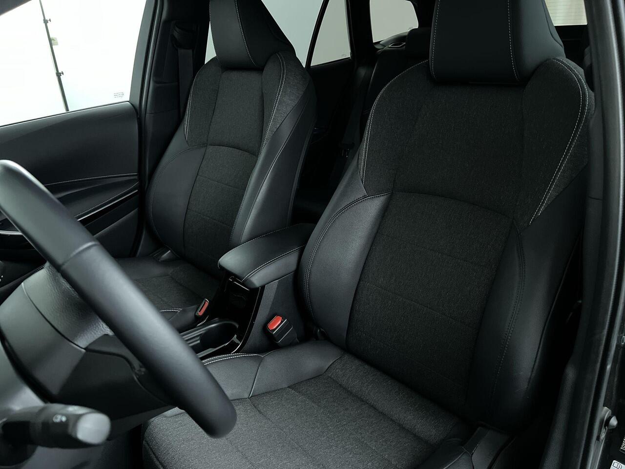 Toyota COROLLA Touring Sports 1.8 Hybrid Dynamic Rijklaar