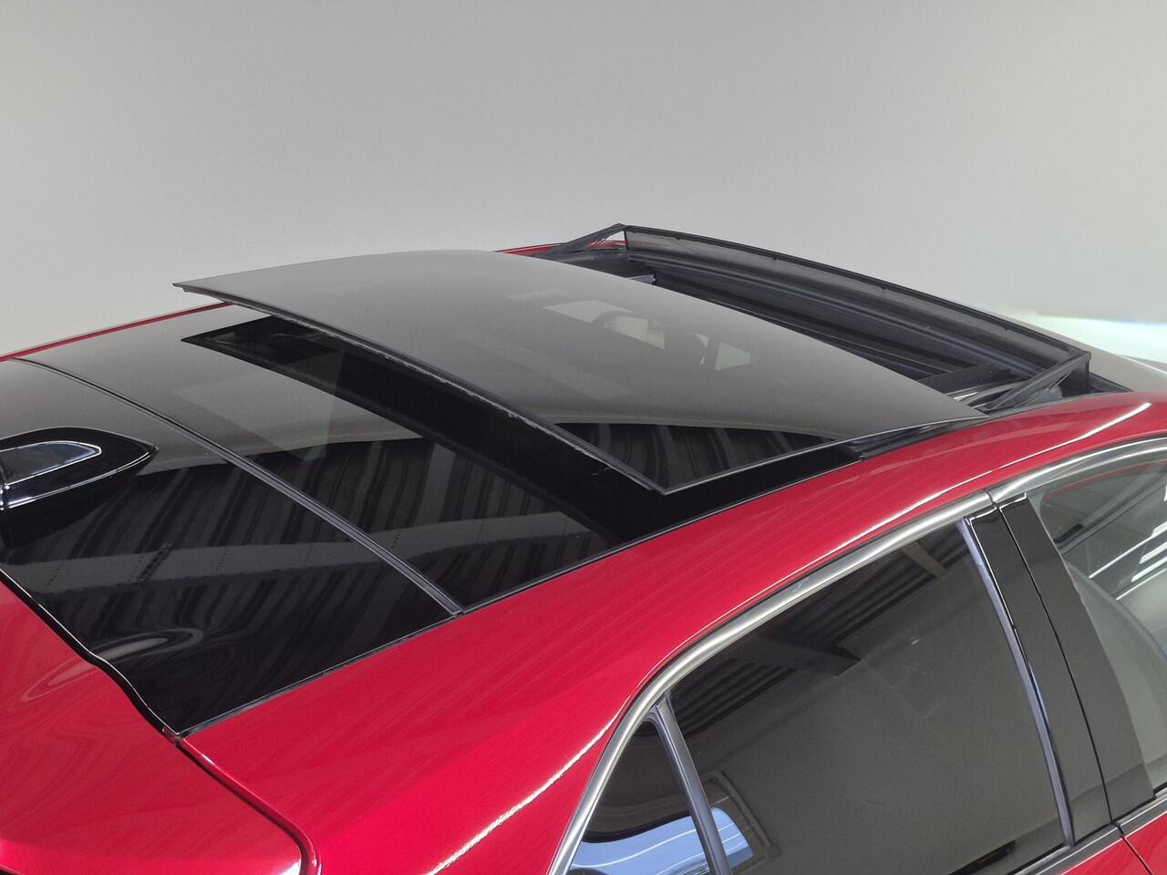 Toyota COROLLA 1.8 Hybrid Executive | Panormadak | Stoelverwarming |