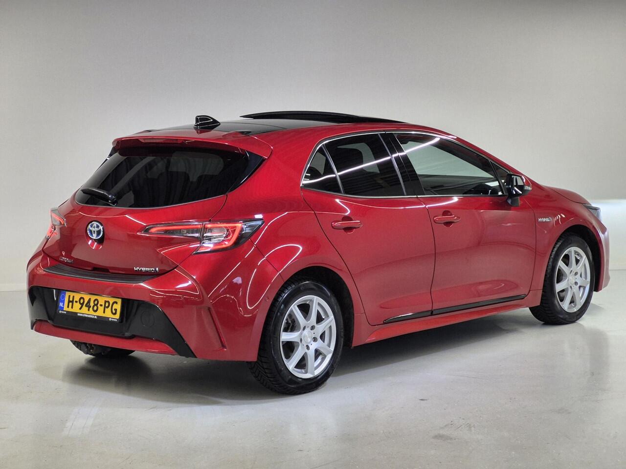 Toyota COROLLA 1.8 Hybrid Executive | Panormadak | Stoelverwarming |