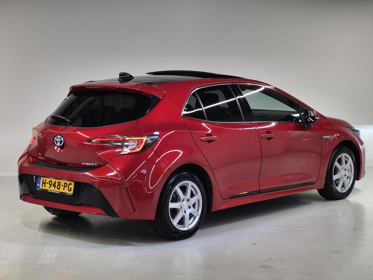 Toyota COROLLA 1.8 Hybrid Executive | Panormadak | Stoelverwarming |