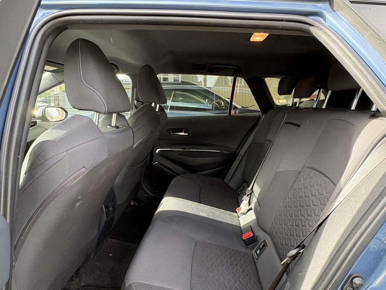 Toyota COROLLA Touring Sports 1.8 Hybrid Dynamic | Dealeronderhouden | Achteruitrijcamera | Keyless | Stoelverwarming